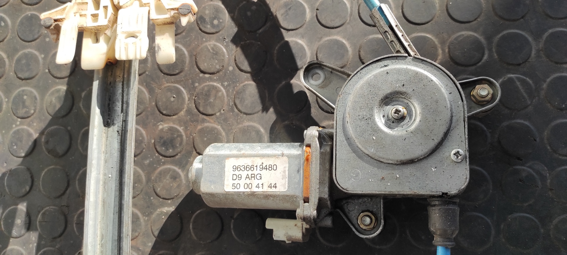 ELEVALUNAS TRASERO IZQUIERDO PEUGEOT 406 BERLINA (S1/S2) - vista 2