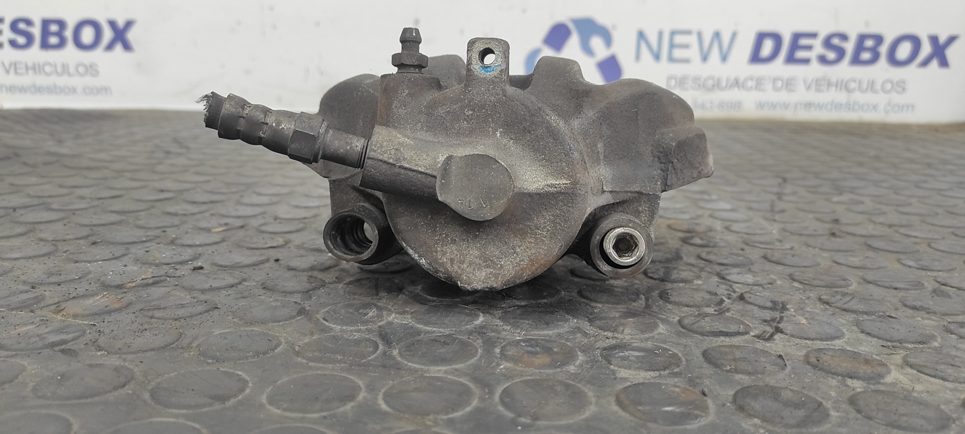 PINZA DE FRENO DELANTERA DERECHA VOLKSWAGEN LT CAJA ABIERTA (MOD. 1997) - vista 4