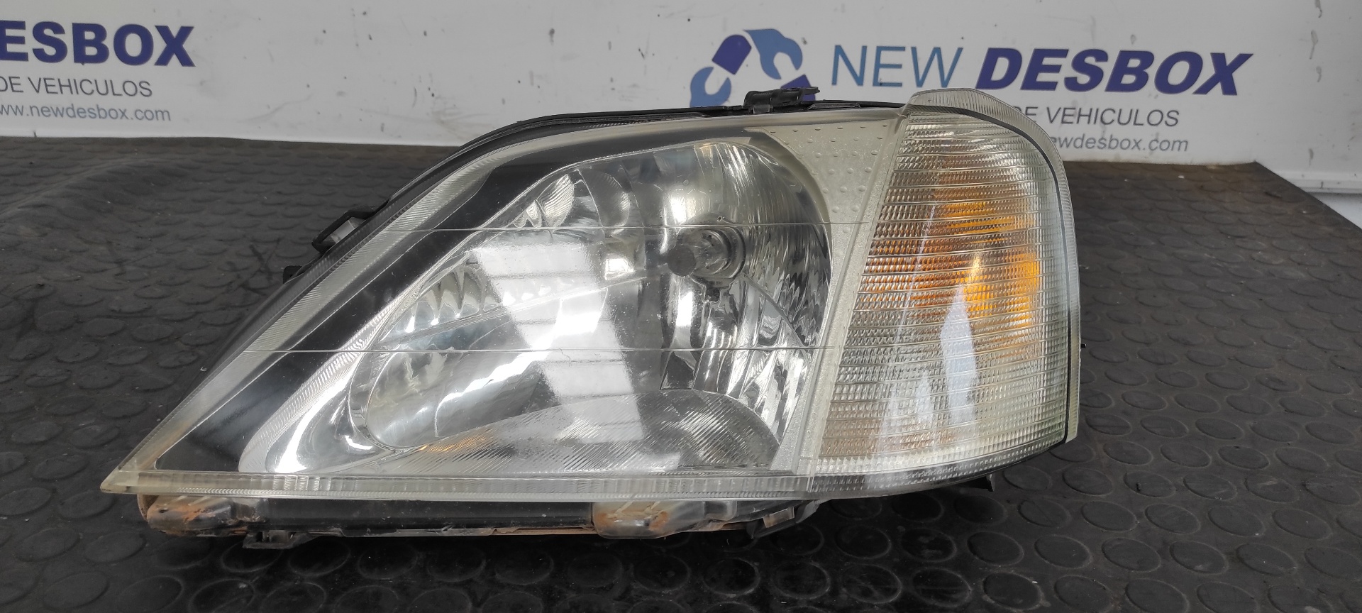 FARO IZQUIERDO DACIA LOGAN