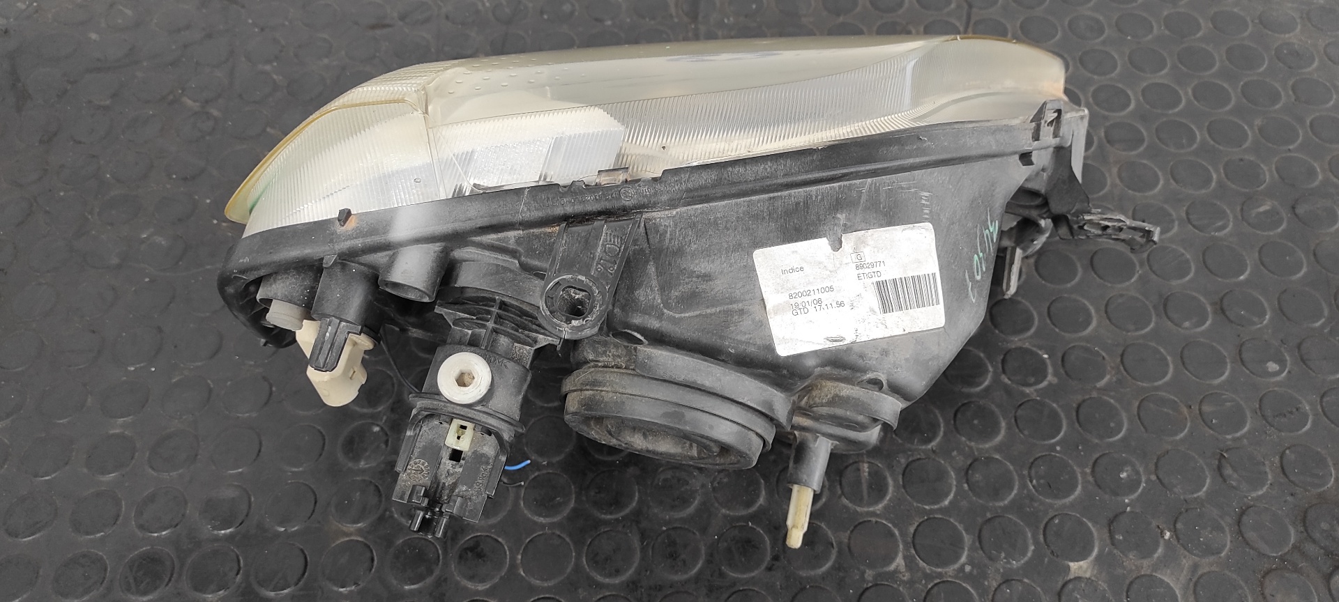 FARO IZQUIERDO DACIA LOGAN - vista 4