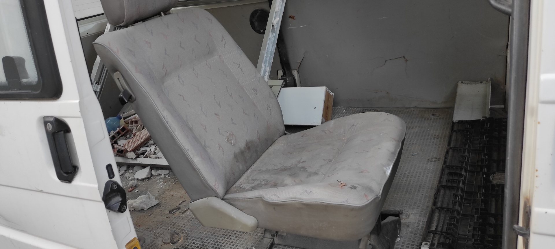 REFUERZO PARAGOLPES DELANTERO VOLKSWAGEN T4 TRANSPORTER/FURGONETA (MOD. 1991) - vista 6