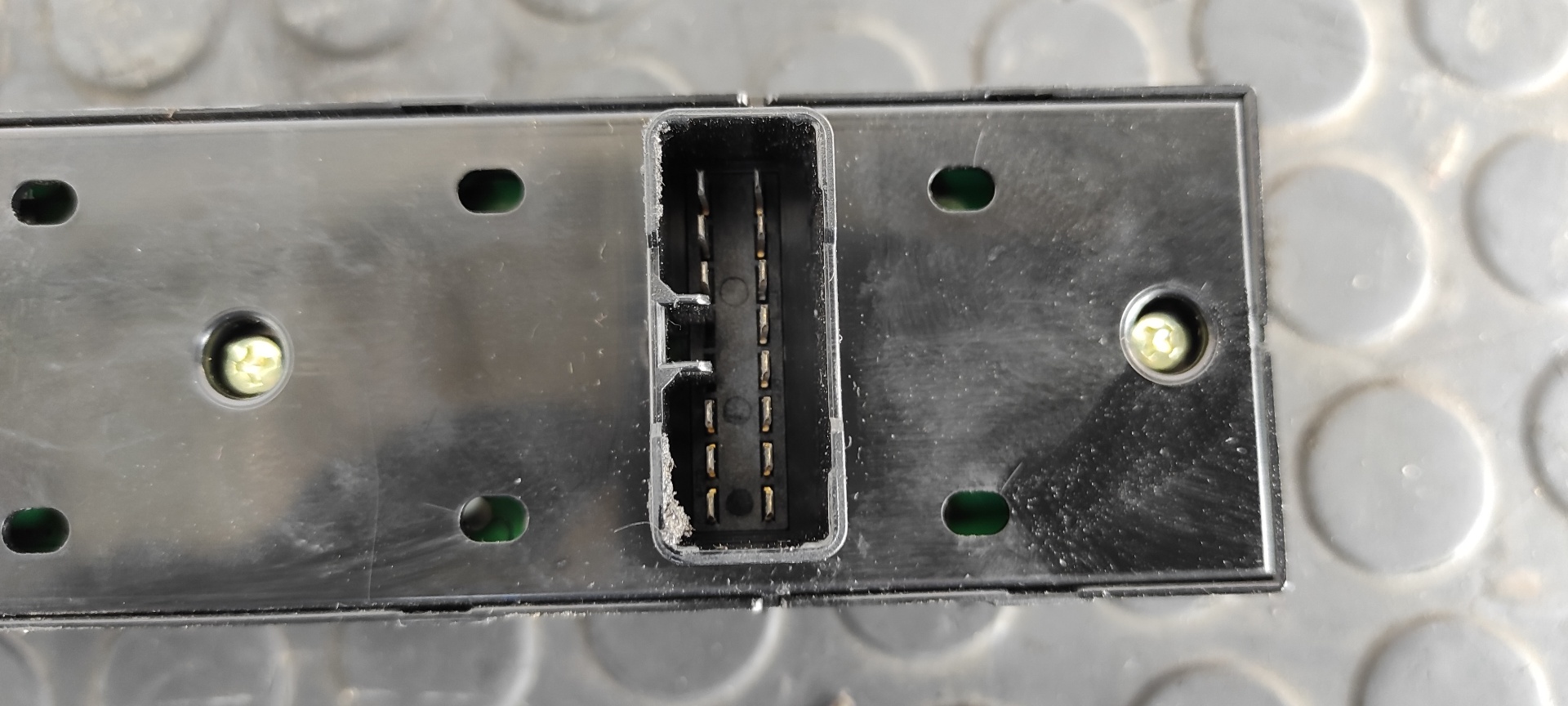 MANDO ELEVALUNAS DELANTERO IZQUIERDO KIA SOUL - vista 6