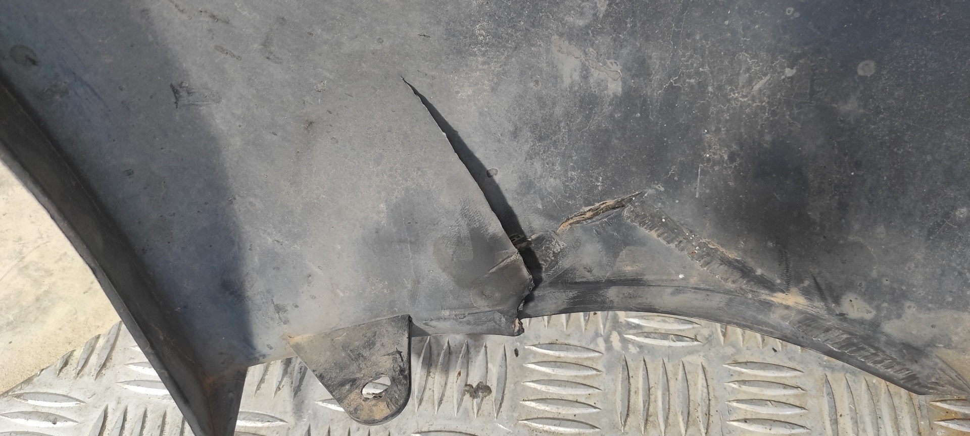 PARAGOLPES DELANTERO VOLKSWAGEN LT CAJA ABIERTA (MOD. 1997) - vista 11