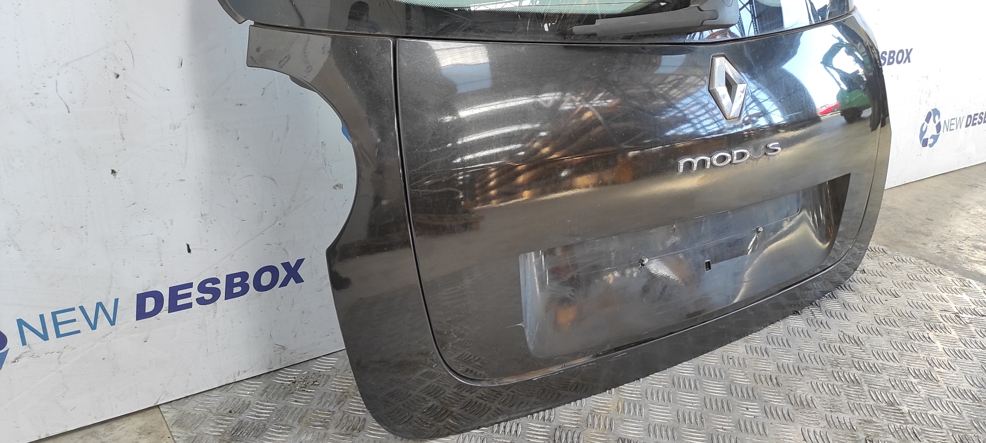 PORTON TRASERO RENAULT MODUS - vista 2