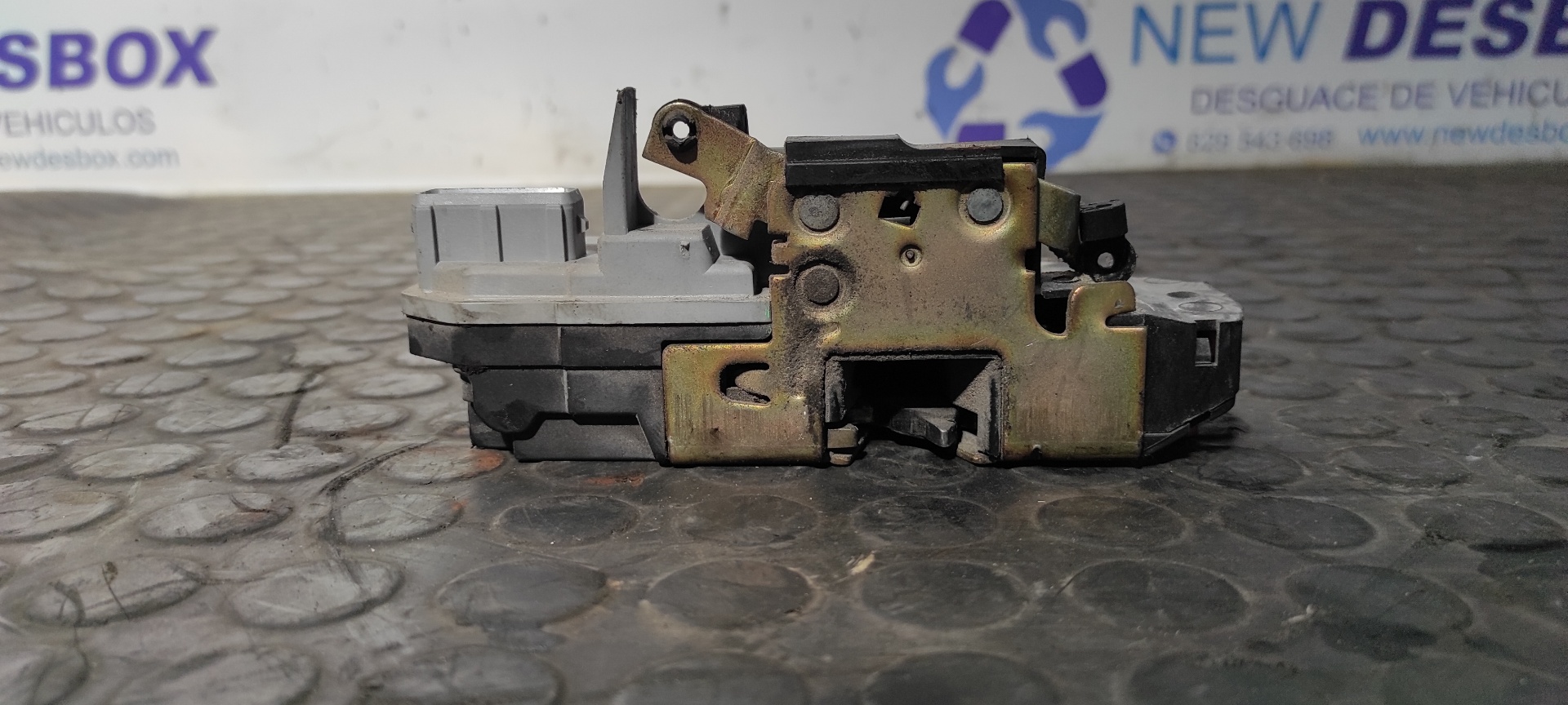 CERRADURA PUERTA TRASERA IZQUIERDA PEUGEOT 206 BERLINA - vista 2