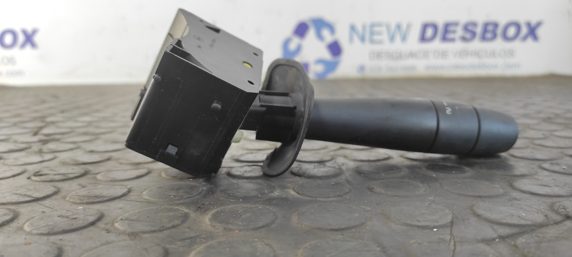 MANDO LIMPIA DACIA LOGAN - vista 4