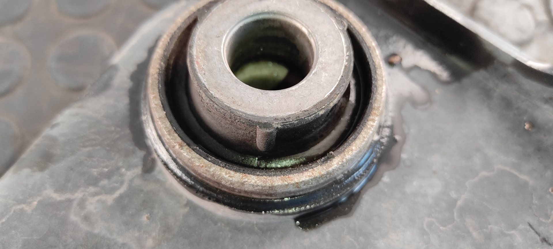 BRAZO DERECHO INFERIOR DELANTERO RENAULT MEGANE III BERLINA 5 P - vista 4