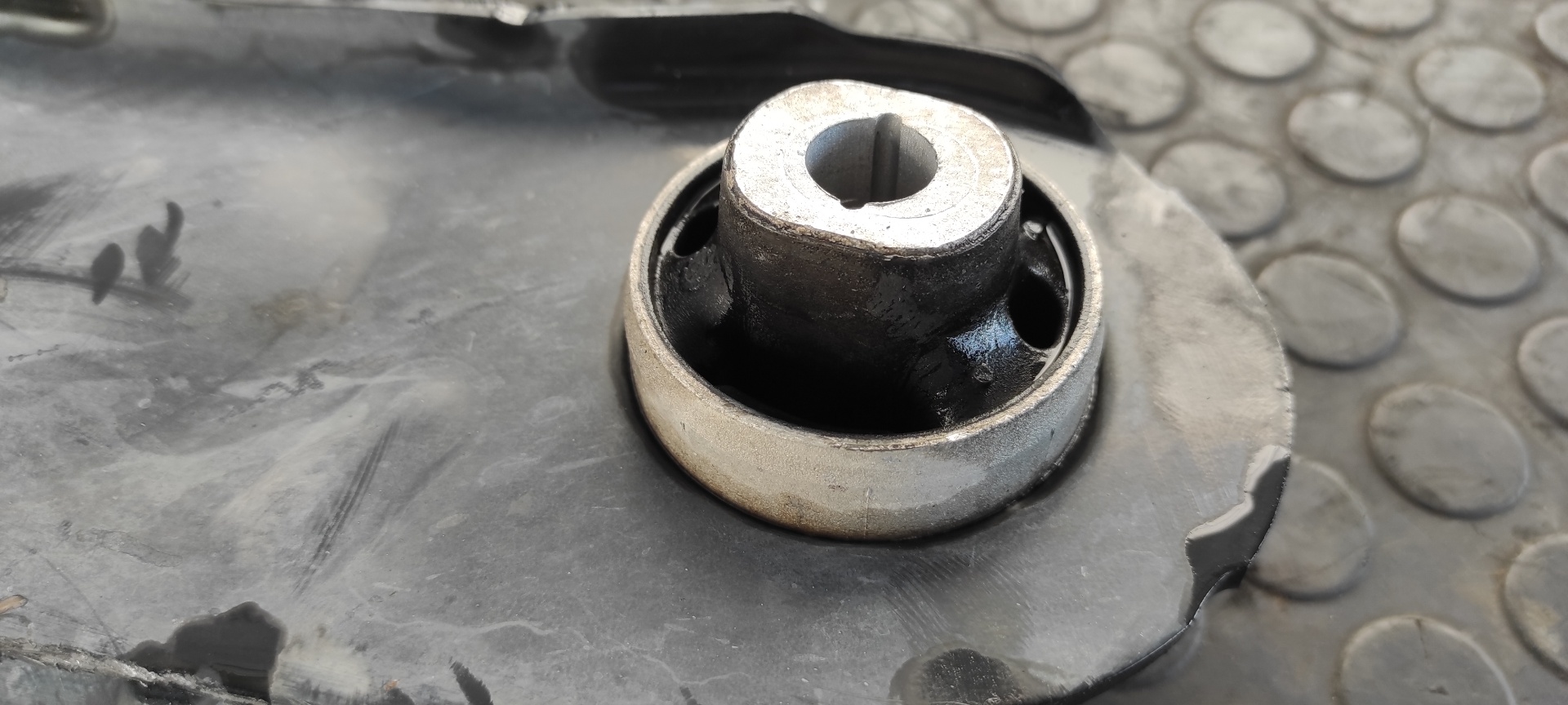 BRAZO DERECHO INFERIOR DELANTERO RENAULT MEGANE III BERLINA 5 P - vista 7