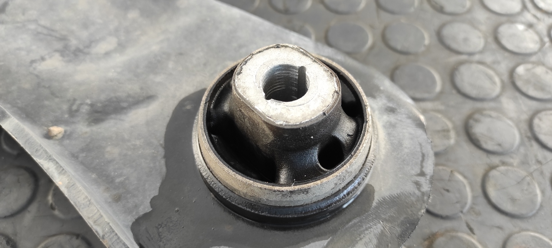 BRAZO IZQUIERDO INFERIOR DELANTERO RENAULT MEGANE III BERLINA 5 P - vista 6