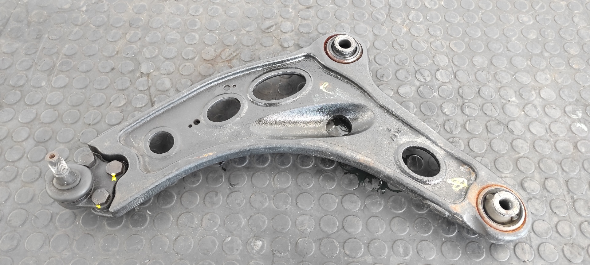 BRAZO DERECHO INFERIOR DELANTERO RENAULT TRAFIC COMBI (AB 4.01)