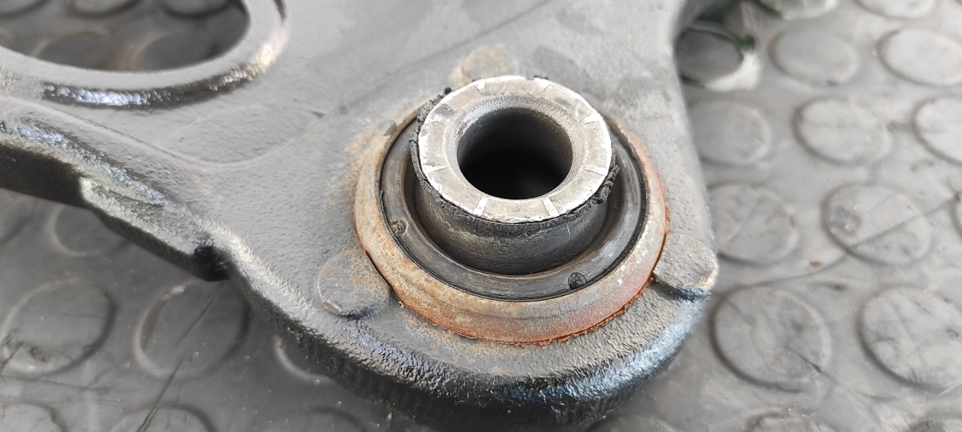 BRAZO DERECHO INFERIOR DELANTERO RENAULT TRAFIC COMBI (AB 4.01) - vista 2