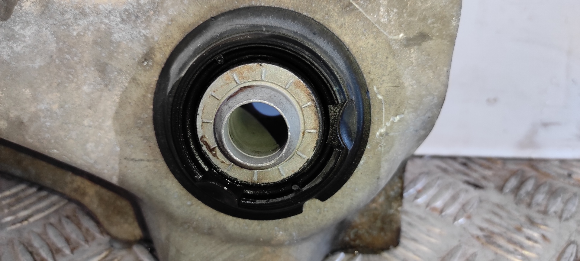 PUENTE DELANTERO RENAULT MEGANE III BERLINA 5 P - vista 5