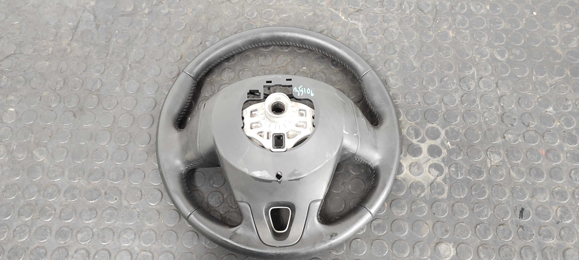 VOLANTE RENAULT MEGANE III BERLINA 5 P - vista 3