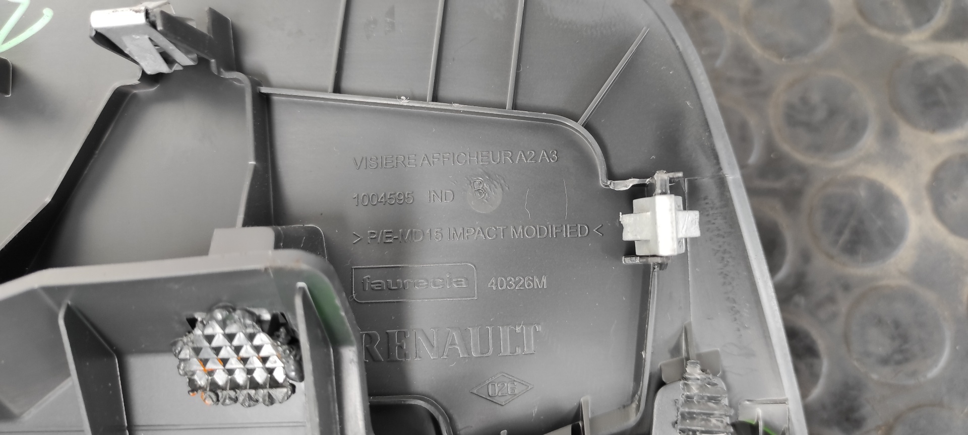 PANTALLA MULTIFUNCION RENAULT MEGANE III BERLINA 5 P - vista 6