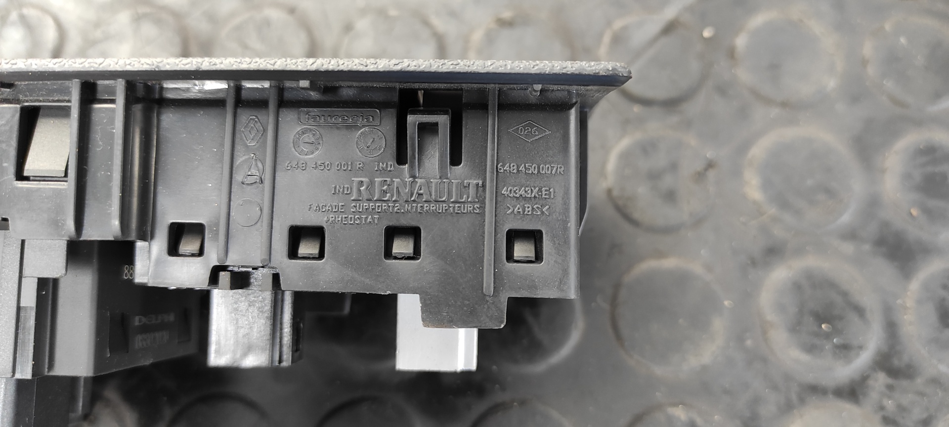 MANDO MULTIFUNCION RENAULT MEGANE III BERLINA 5 P - vista 4