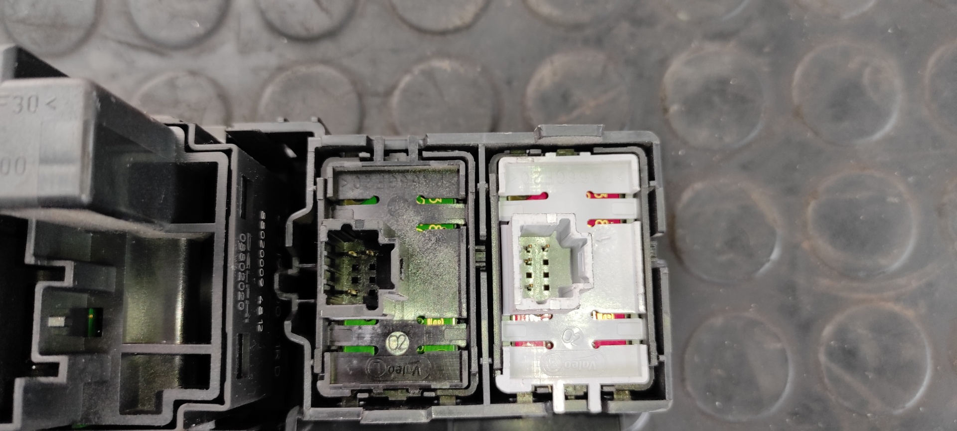 MANDO MULTIFUNCION RENAULT MEGANE III BERLINA 5 P - vista 2