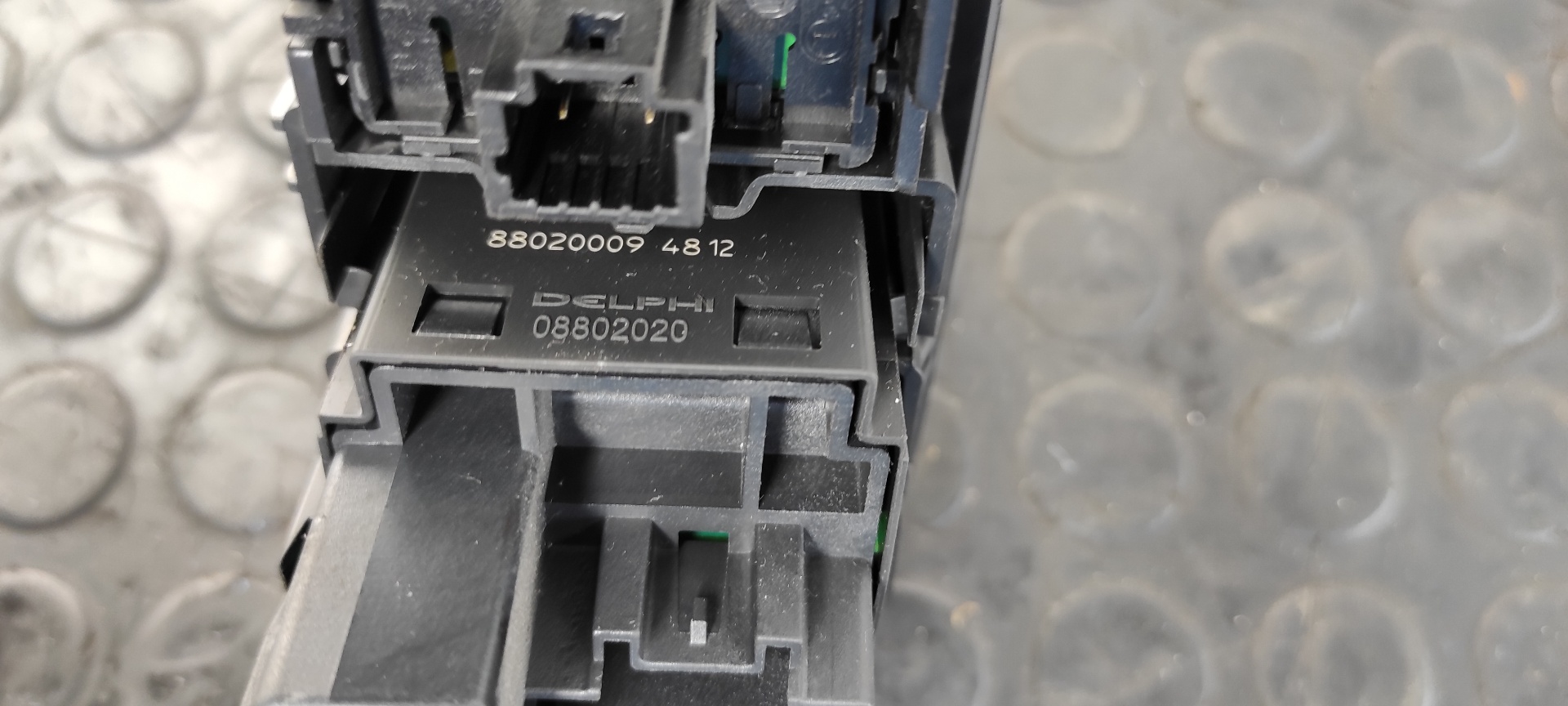 MANDO MULTIFUNCION RENAULT MEGANE III BERLINA 5 P - vista 6