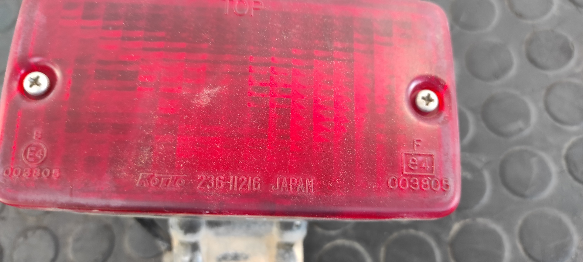 FARO ANTINIEBLA TRASERO IZQUIERDO MITSUBISHI MONTERO (L040) - vista 2