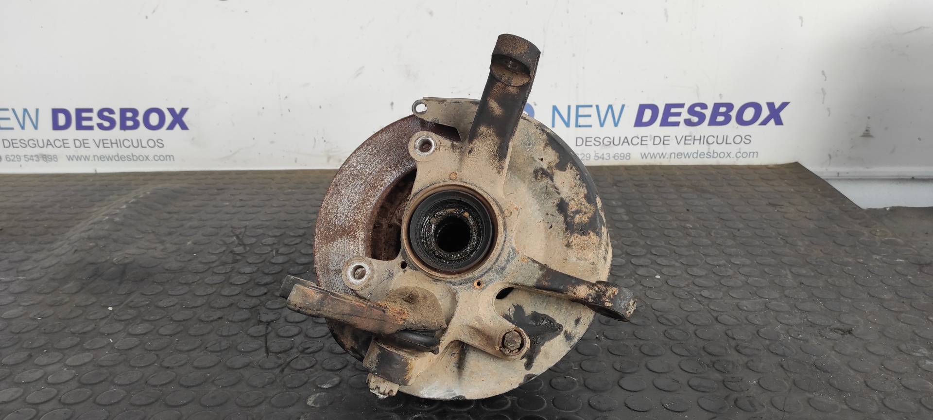 MANGUETA DELANTERA IZQUIERDA MITSUBISHI MONTERO (L040)