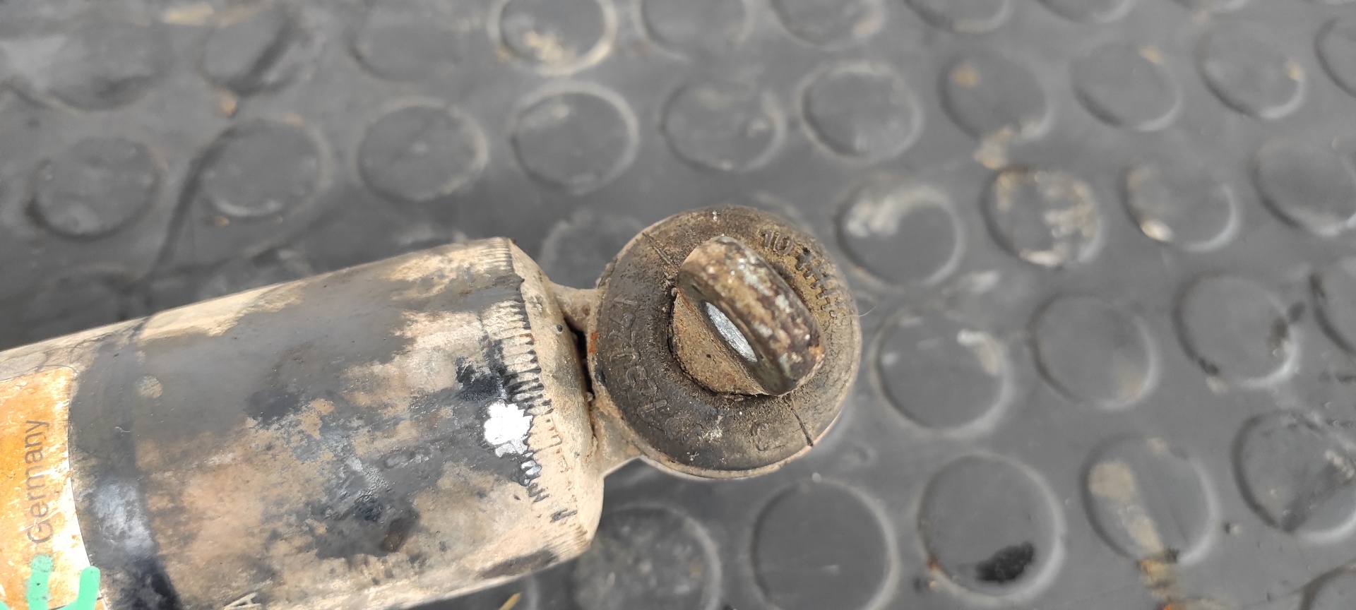 JUEGO AMORTIGUADORES DELANTERO MITSUBISHI MONTERO (L040) - vista 5