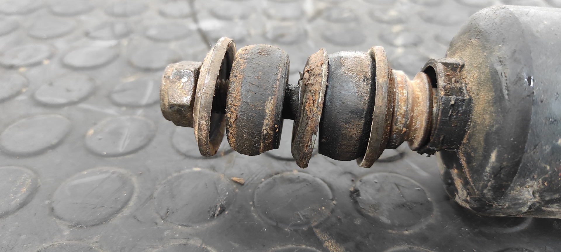 JUEGO AMORTIGUADORES DELANTERO MITSUBISHI MONTERO (L040) - vista 7