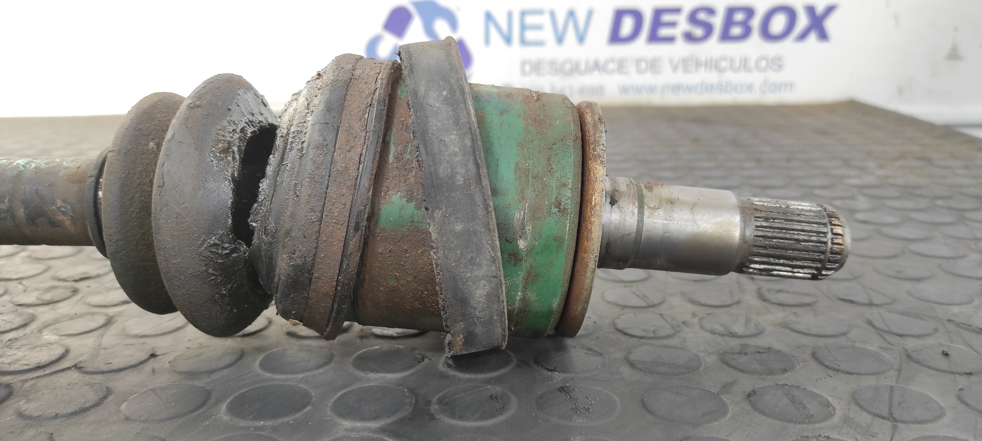 TRANSMISION DELANTERA IZQUIERDA MITSUBISHI MONTERO (L040) - vista 2