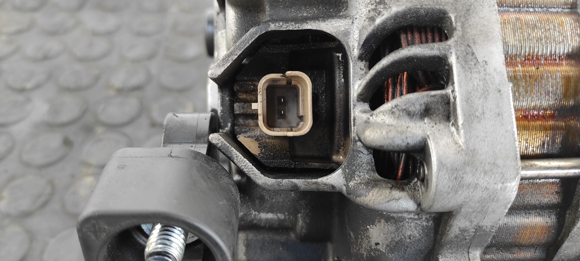 ALTERNADOR CITROEN C4 PICASSO - vista 3