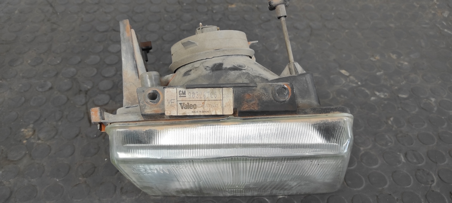 FARO DERECHO OPEL CORSA A - vista 6
