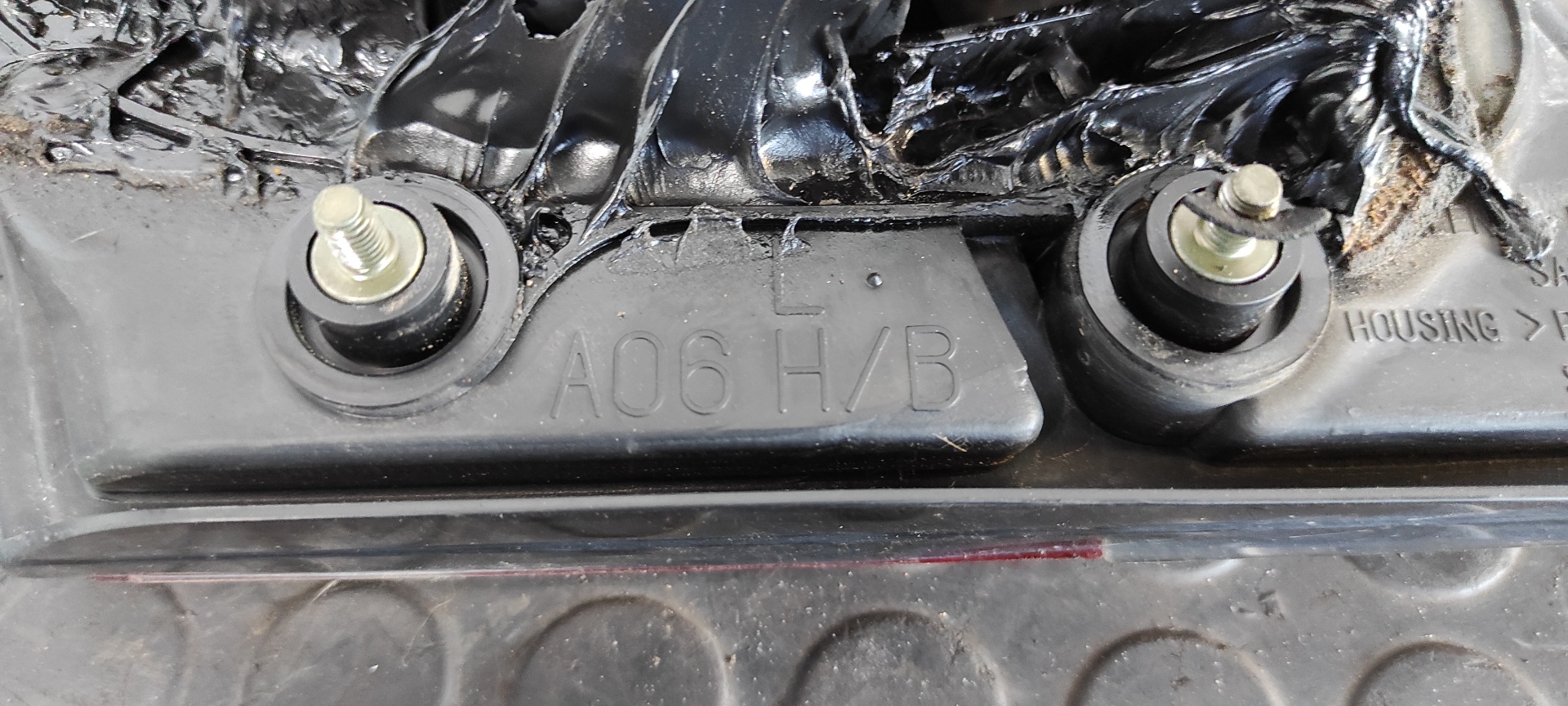 PILOTO PORTON IZQUIERDO NISSAN ALMERA (N15) - vista 4