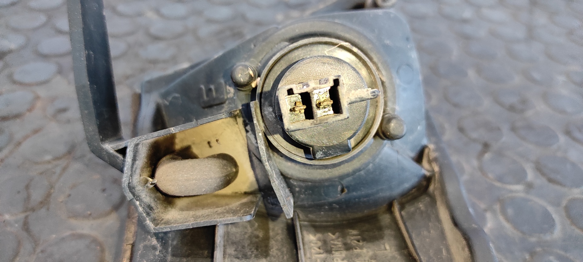 PILOTO DELANTERO IZQUIERDO NISSAN ALMERA (N15) - vista 2