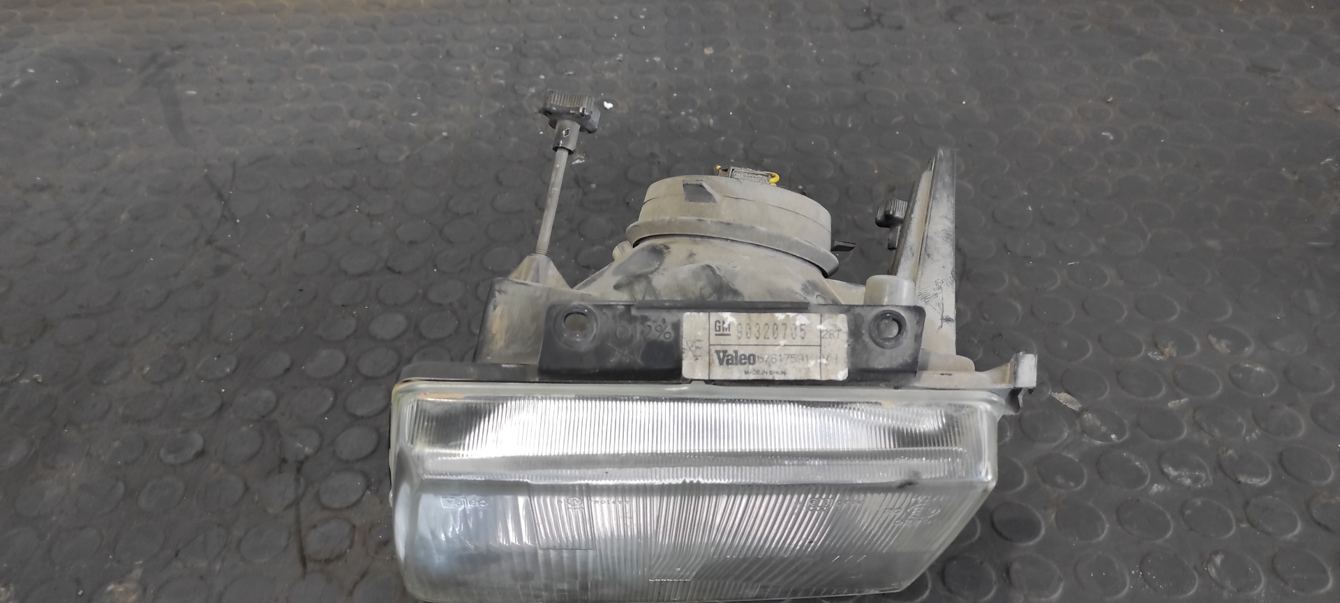 FARO IZQUIERDO OPEL CORSA A - vista 7