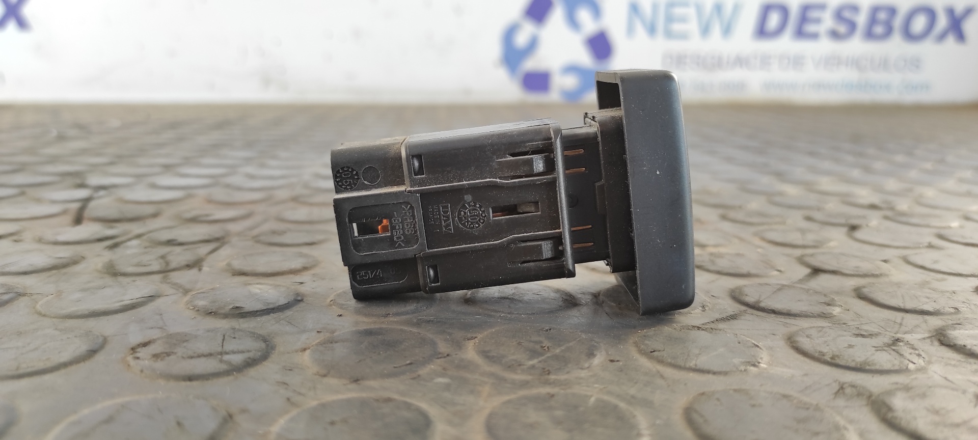 WARNING DACIA LOGAN - vista 3