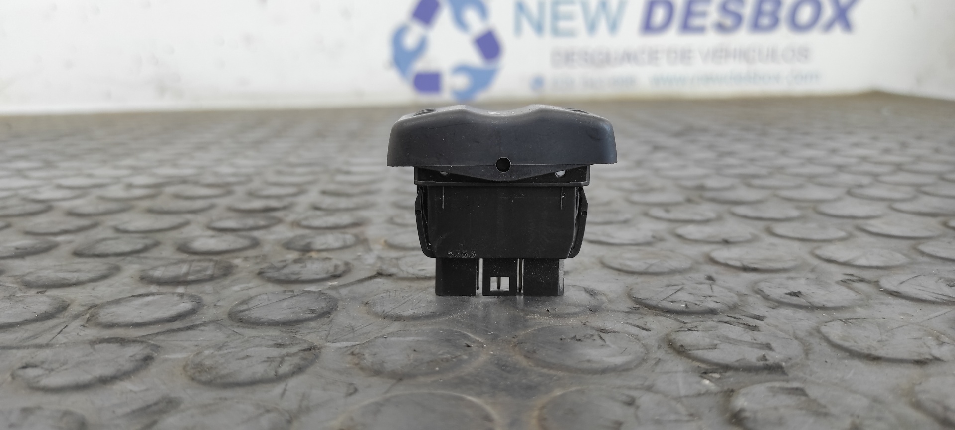 MANDO ELEVALUNAS DELANTERO IZQUIERDO DACIA LOGAN - vista 3