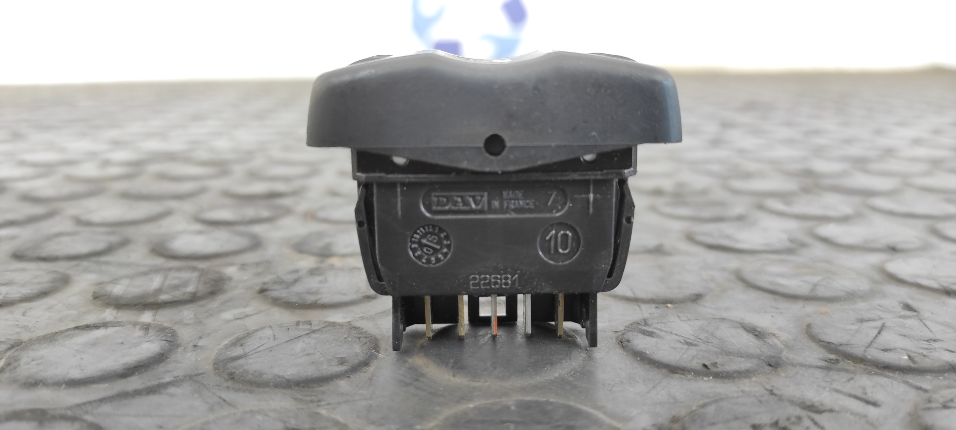 MANDO ELEVALUNAS DELANTERO DERECHO DACIA LOGAN - vista 3