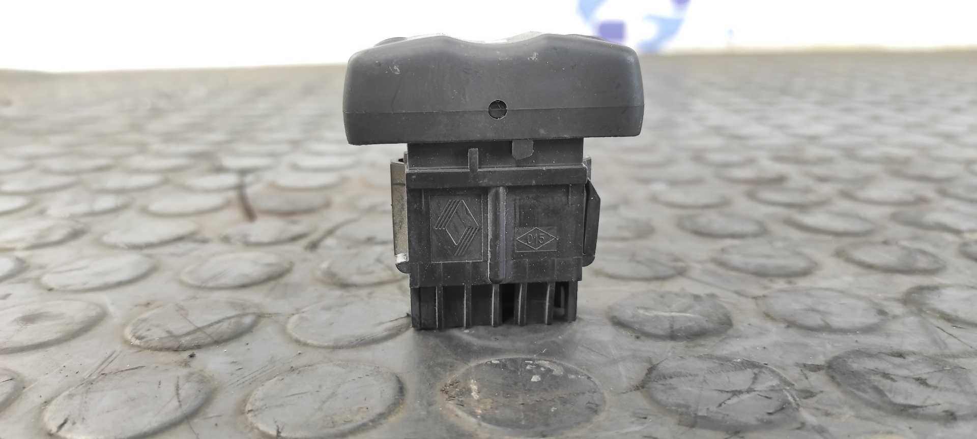 INTERRUPTOR DACIA LOGAN - vista 3