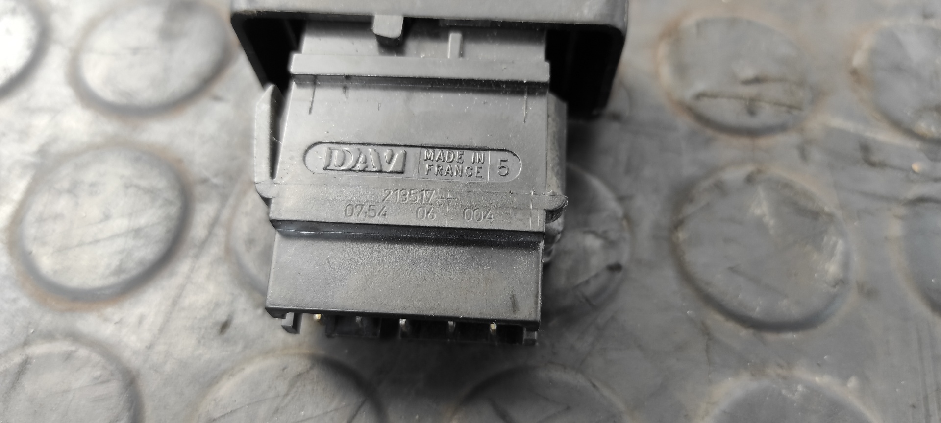 INTERRUPTOR DACIA LOGAN - vista 5