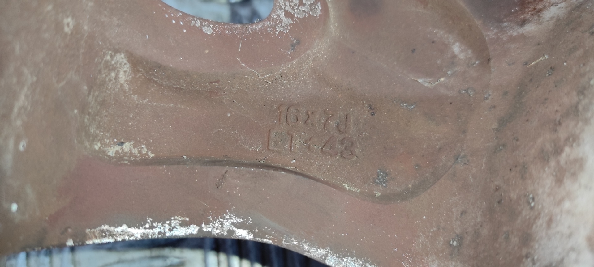 LLANTA SSANGYONG REXTON - vista 2