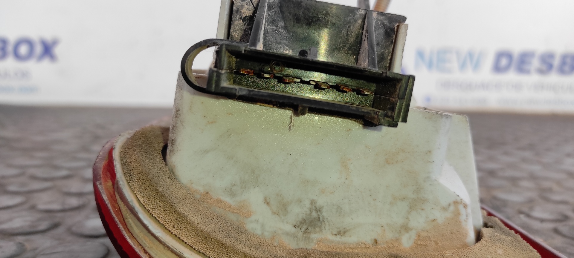 PILOTO TRASERO IZQUIERDO FORD FIESTA BERL./COURIER - vista 5