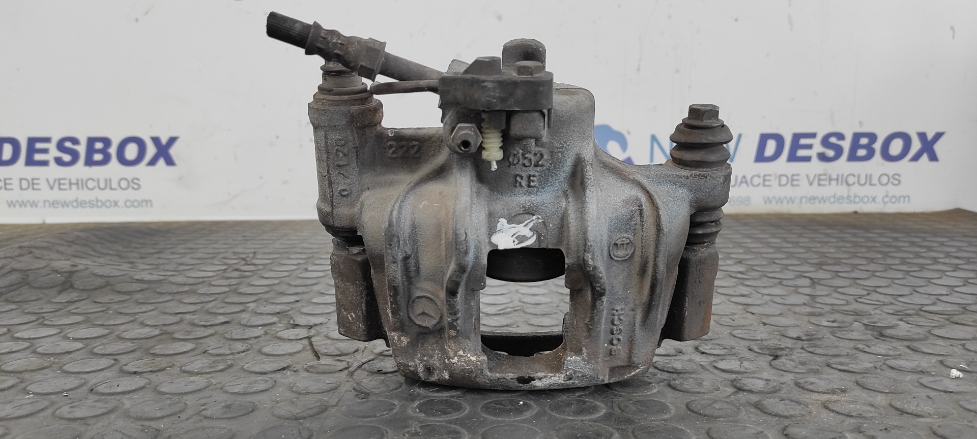 PINZA DE FRENO TRASERA DERECHA VOLKSWAGEN LT CAJA ABIERTA (MOD. 1997)