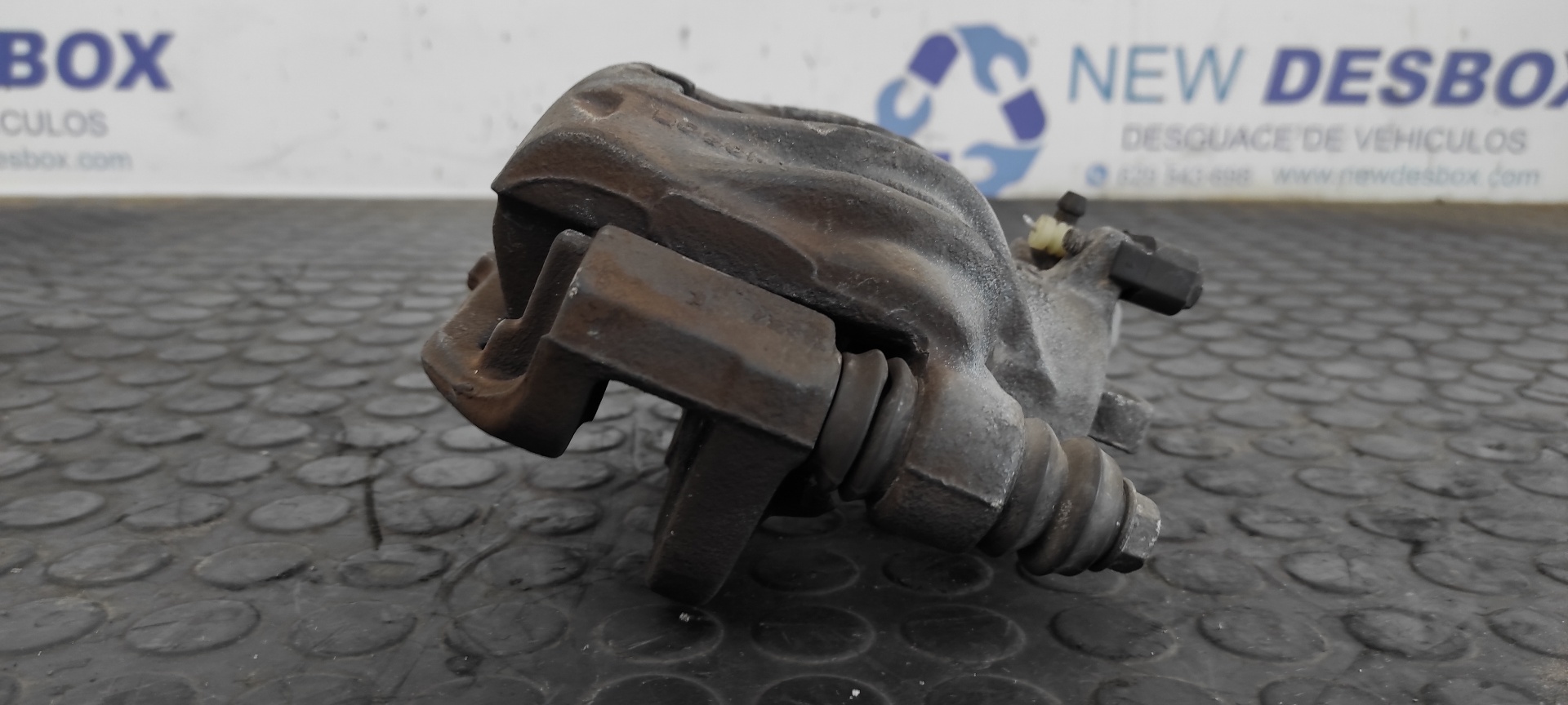 PINZA DE FRENO TRASERA DERECHA VOLKSWAGEN LT CAJA ABIERTA (MOD. 1997) - vista 5