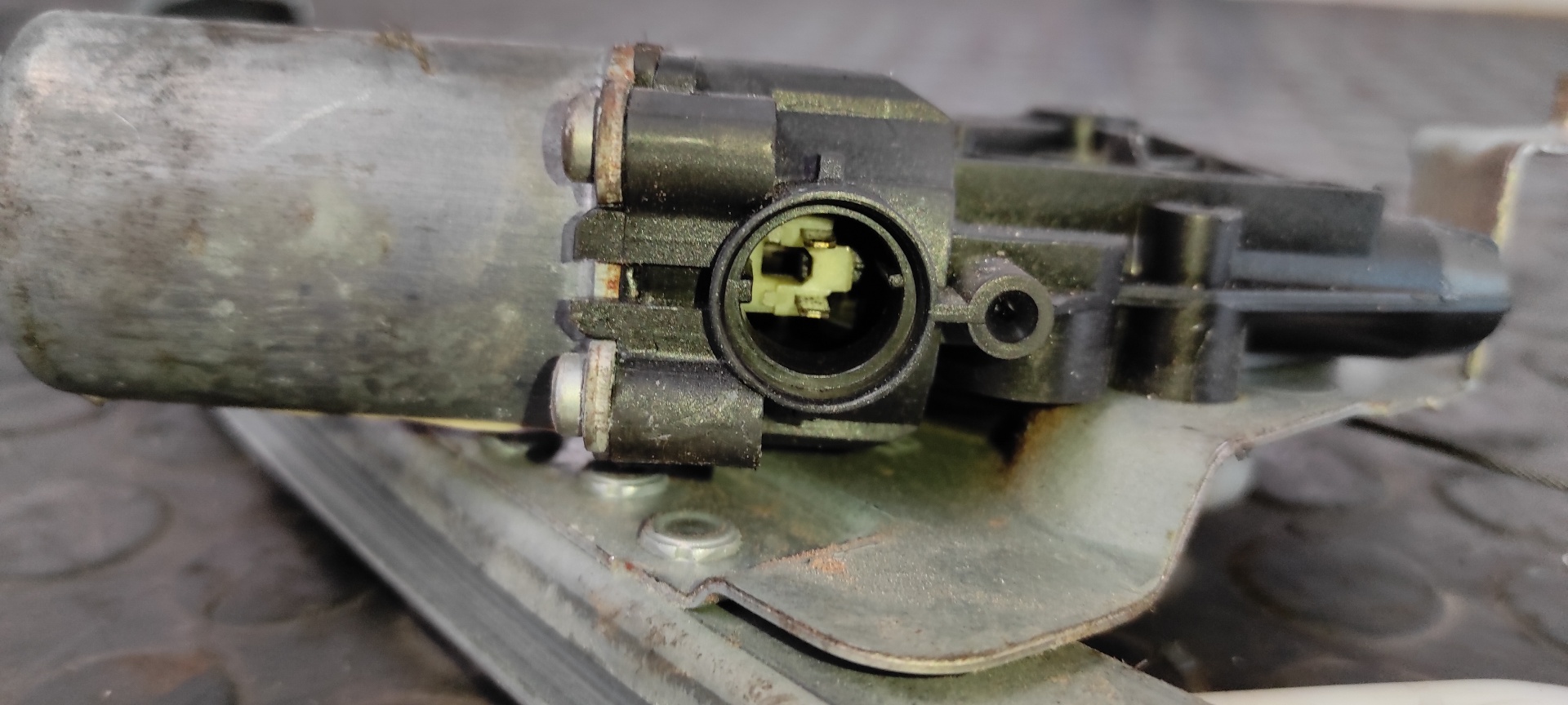 ELEVALUNAS DELANTERO IZQUIERDO DACIA LOGAN - vista 2