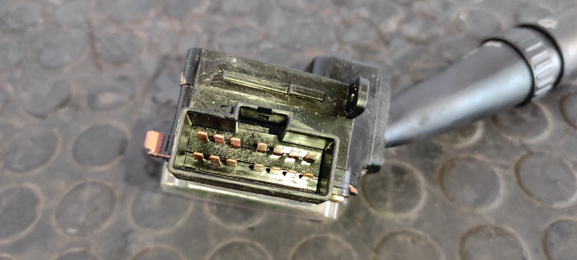 MANDO LIMPIA KIA CERATO - vista 3