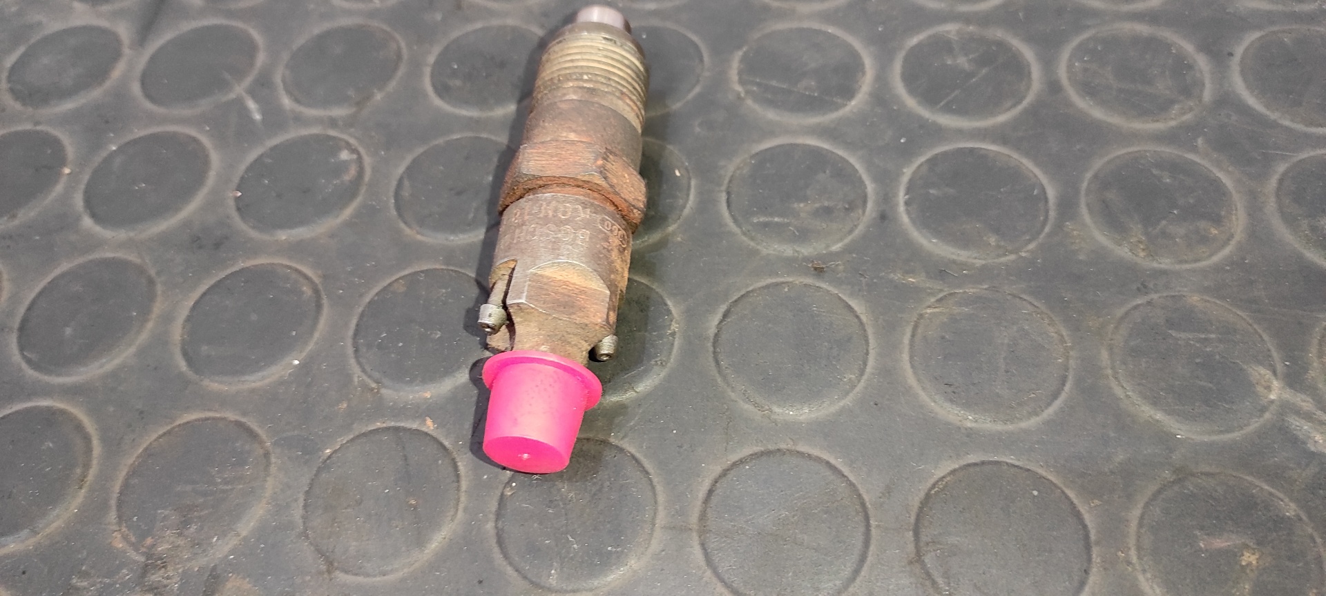 INYECTOR NISSAN SERENA (C23M) - vista 3