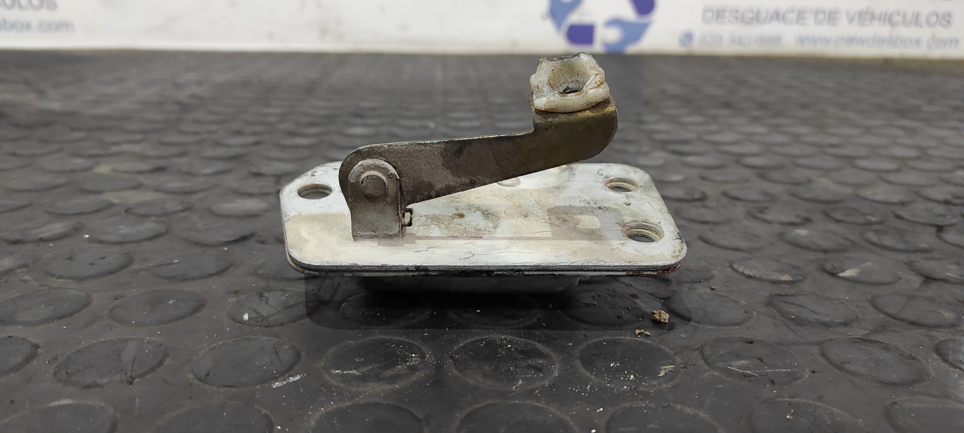 CERRADURA PUERTA TRASERA DERECHA NISSAN SERENA (C23M) - vista 3