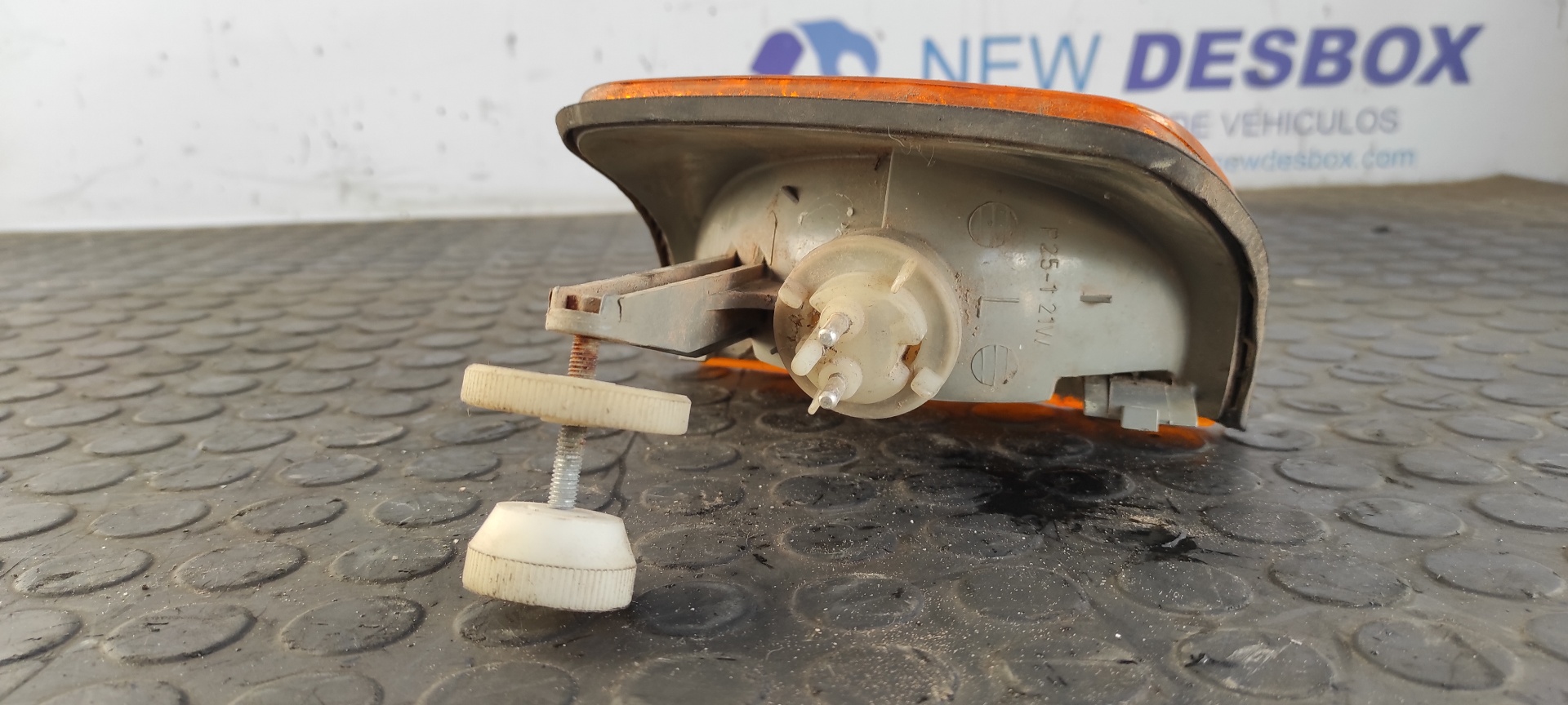 PILOTO DELANTERO IZQUIERDO MERCEDES-BENZ CLASE C (W201) BERLINA - vista 8