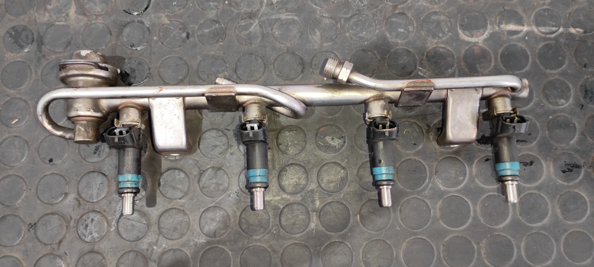 RAMPA INYECTORA AUDI A4 BERLINA (8E)