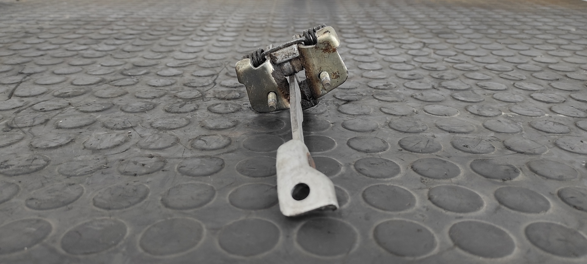 RETENEDOR PUERTA IZQUIERDA  DACIA SANDERO - vista 4