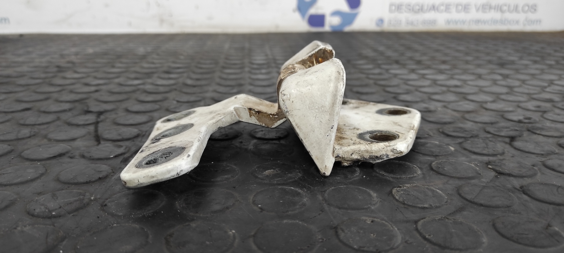 BISAGRAS PUERTA TRASERA DERECHA NISSAN SERENA (C23M) - vista 3