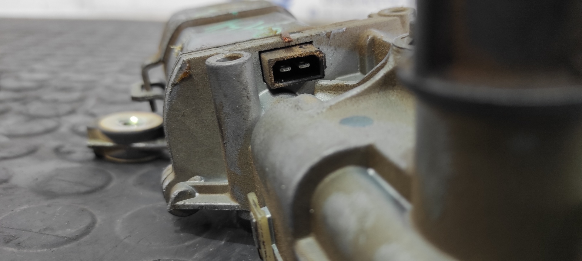 MOTOR LIMPIA TRASERO LAND ROVER DISCOVERY (LT) - vista 4