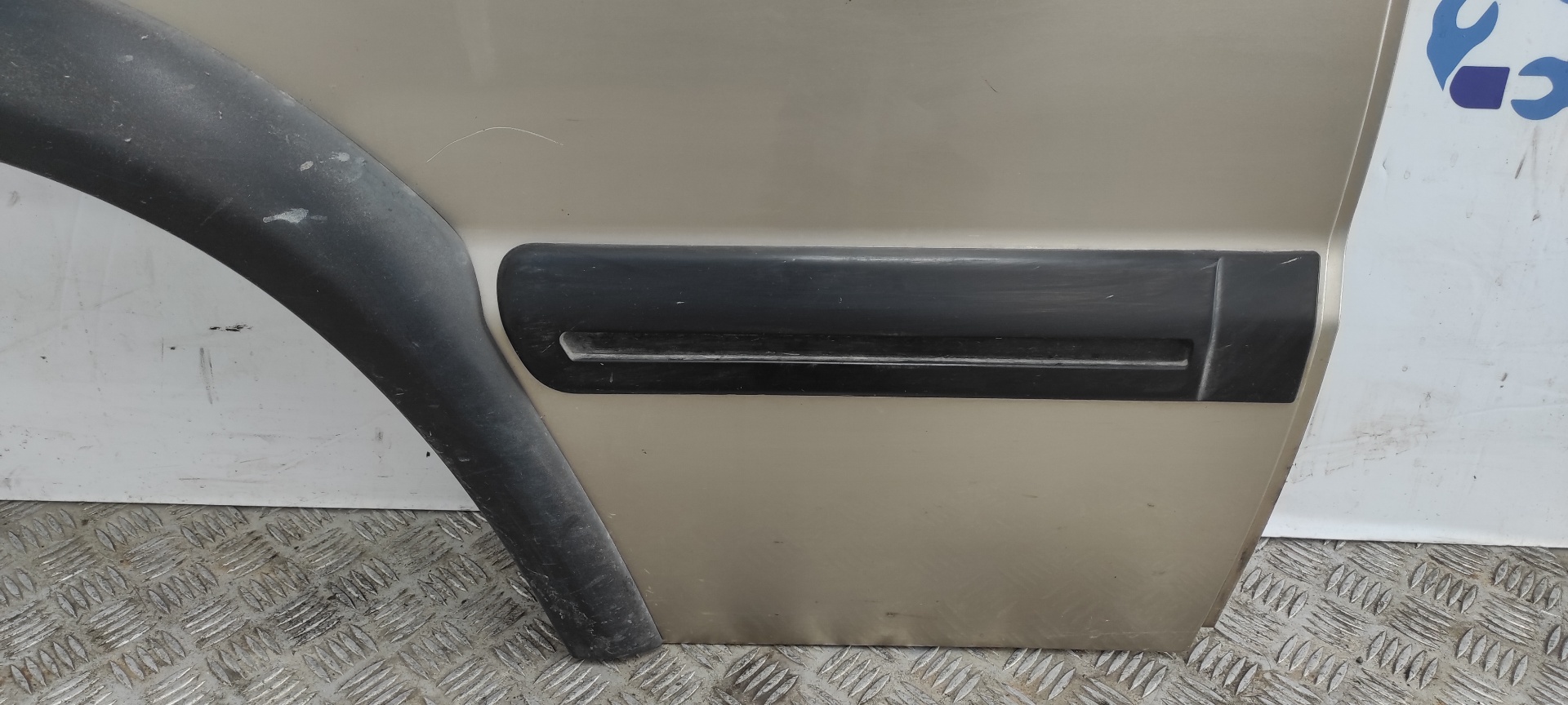 PUERTA TRASERA DERECHA LAND ROVER DISCOVERY (LT) - vista 4